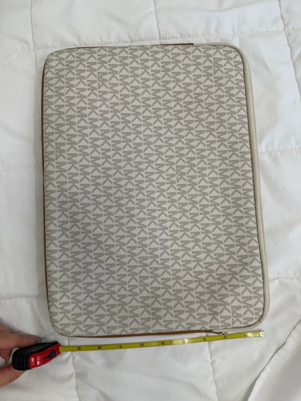 Michael Kors Beige/White MK Monogram Laptop Sleeve - Picture 4 of 6